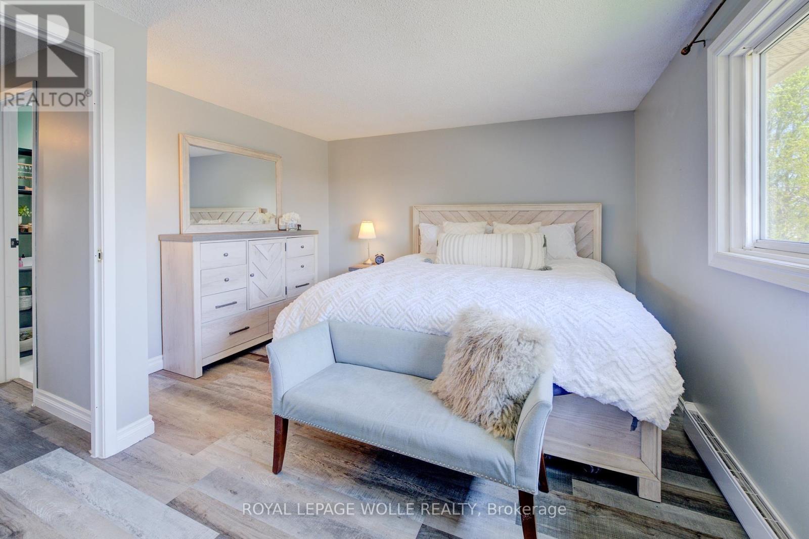 












28 - 879 PARKINSON ROAD

,
Woodstock,




Ontario
N4S8S7

