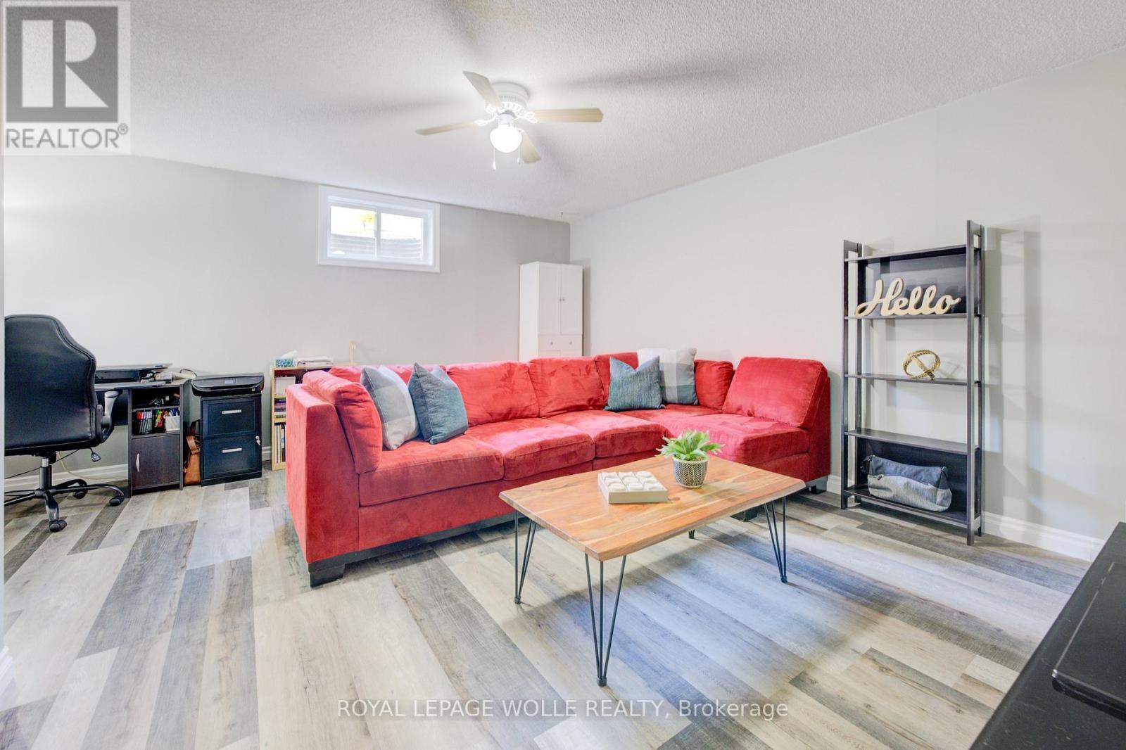 












28 - 879 PARKINSON ROAD

,
Woodstock,




Ontario
N4S8S7


