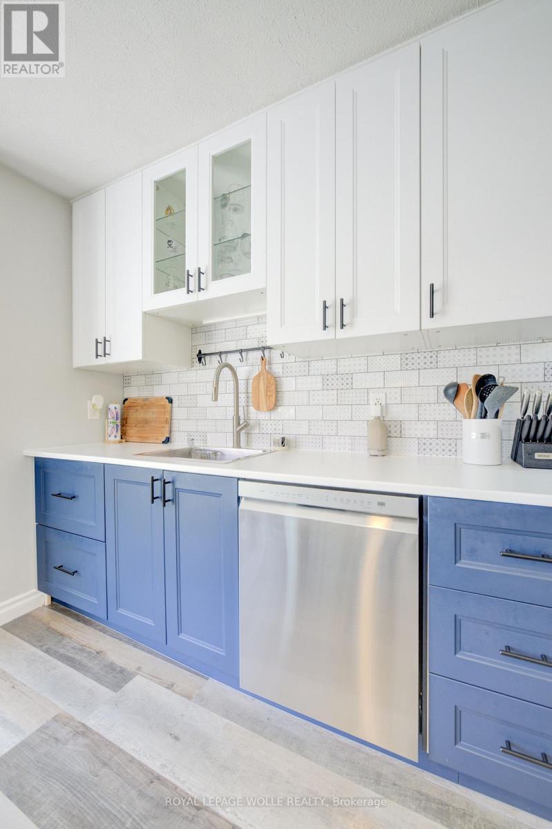 












28 - 879 PARKINSON ROAD

,
Woodstock,




Ontario
N4S8S7

