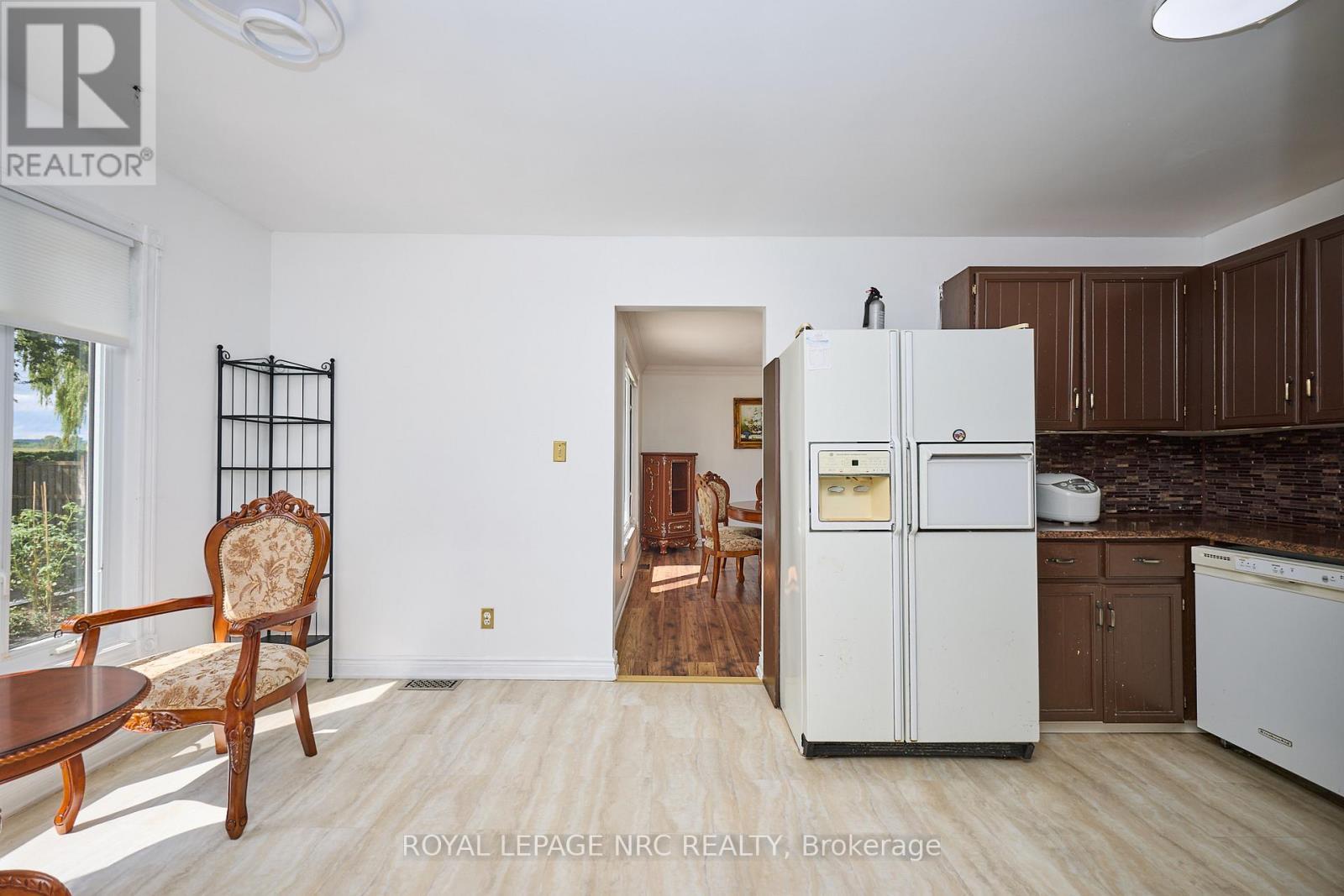 












4040 LAKESHORE ROAD

,
Lincoln (Lincoln Lake),




Ontario
L0R1B0

