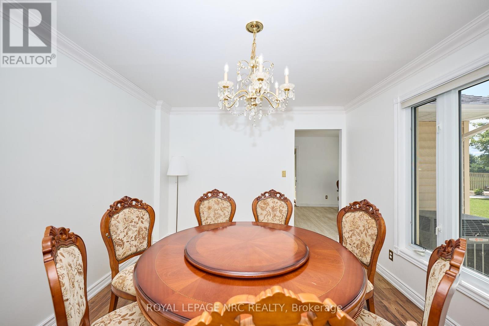 












4040 LAKESHORE ROAD

,
Lincoln (Lincoln Lake),




Ontario
L0R1B0

