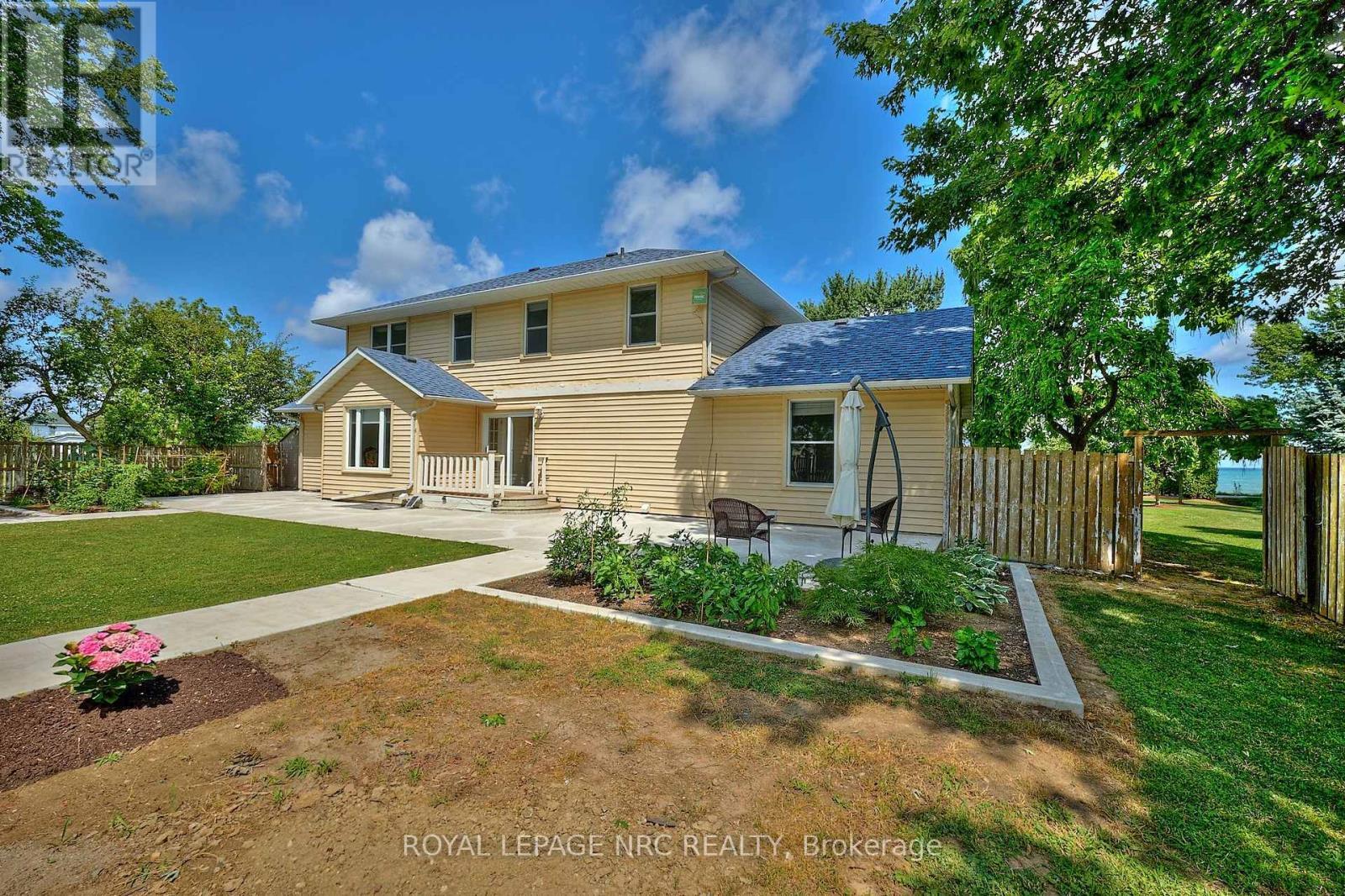 












4040 LAKESHORE ROAD

,
Lincoln (Lincoln Lake),




Ontario
L0R1B0

