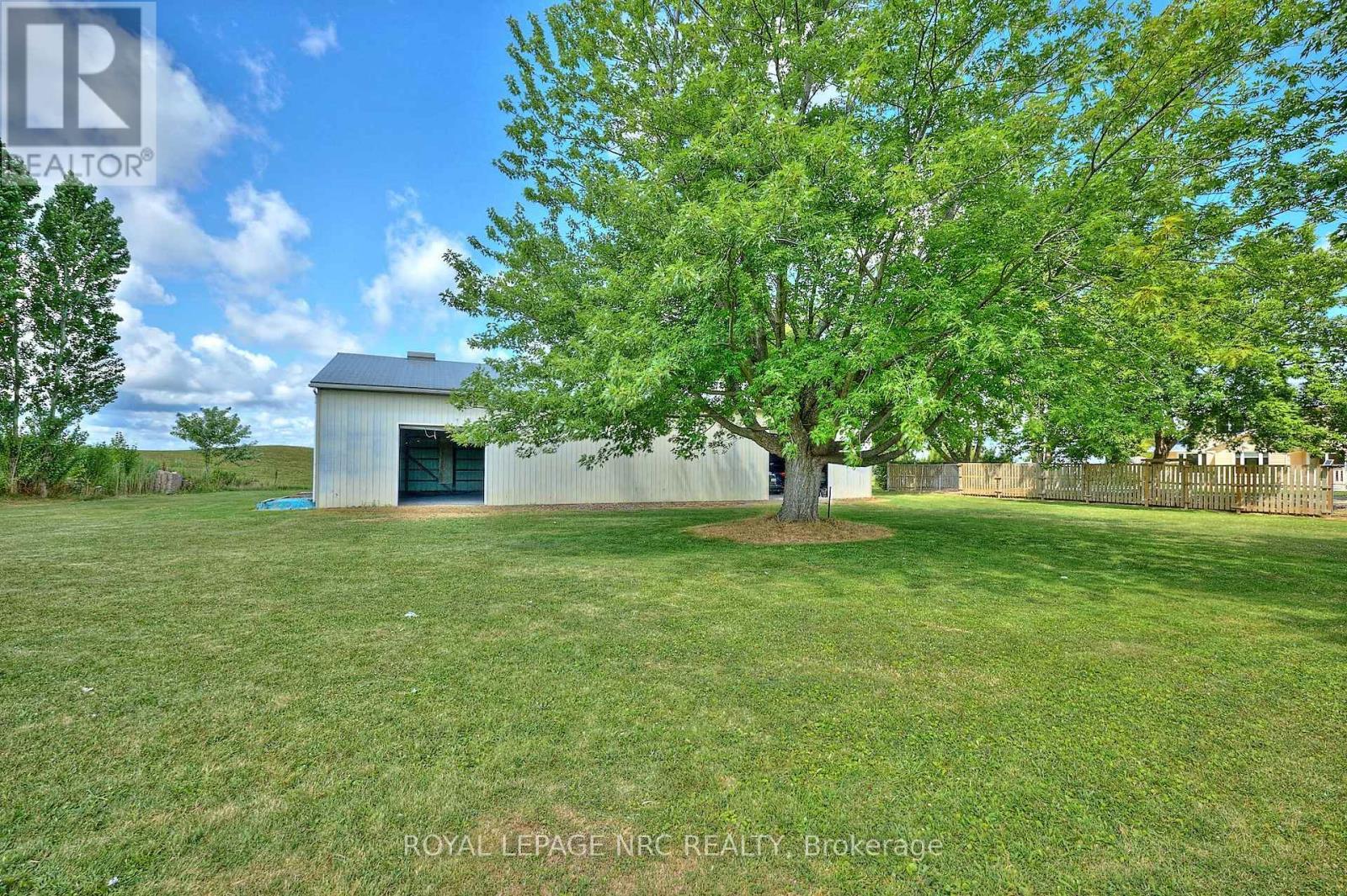 












4040 LAKESHORE ROAD

,
Lincoln (Lincoln Lake),




Ontario
L0R1B0

