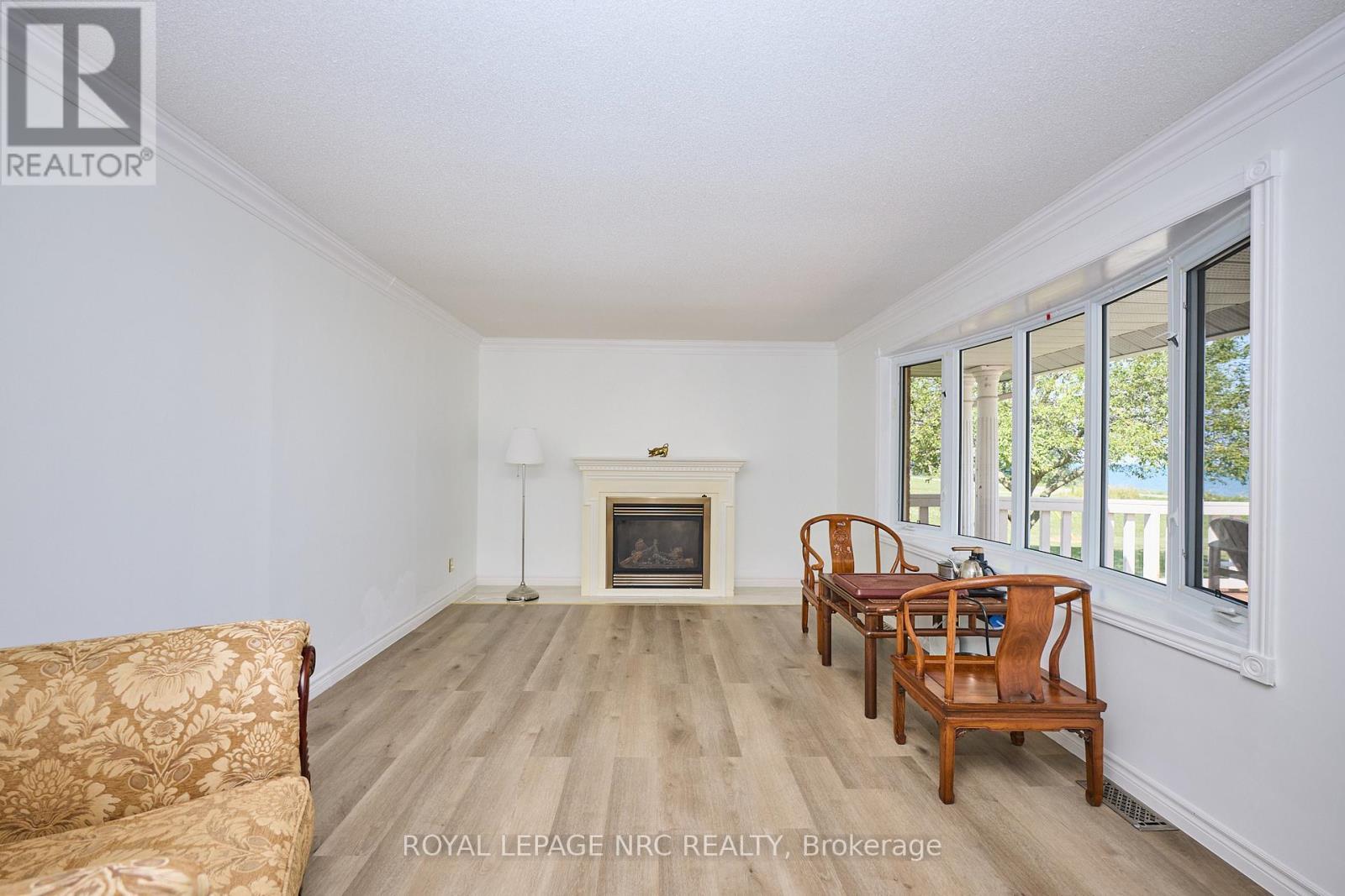 












4040 LAKESHORE ROAD

,
Lincoln (Lincoln Lake),




Ontario
L0R1B0

