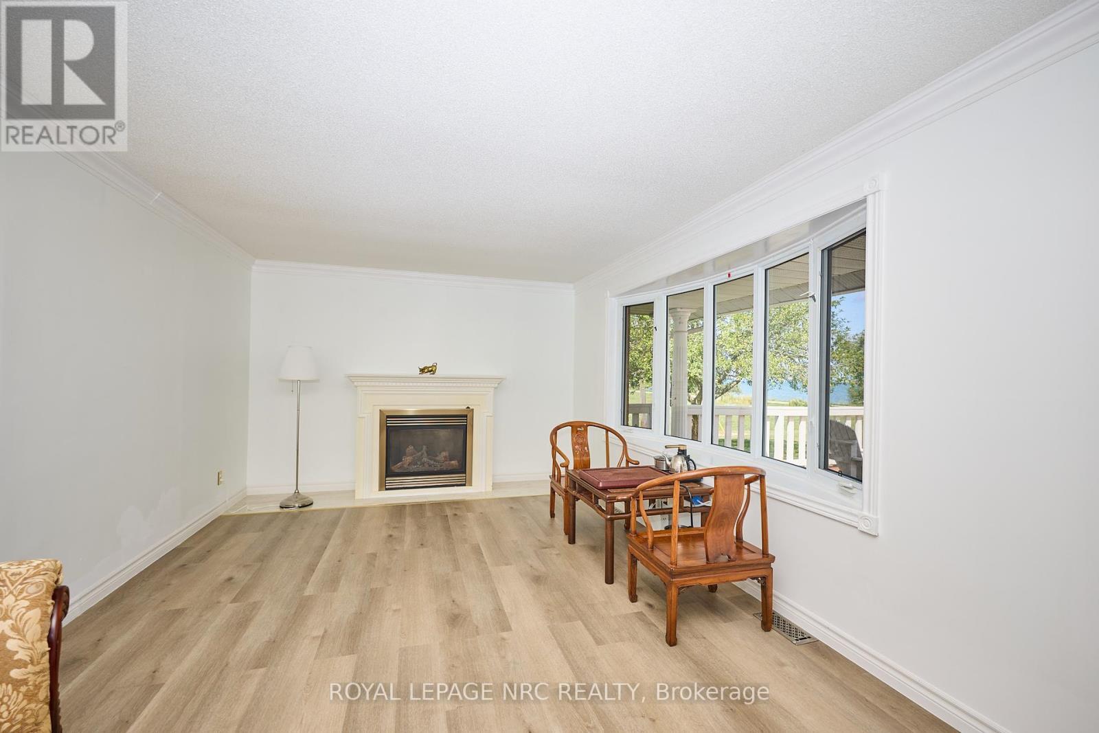 












4040 LAKESHORE ROAD

,
Lincoln (Lincoln Lake),




Ontario
L0R1B0

