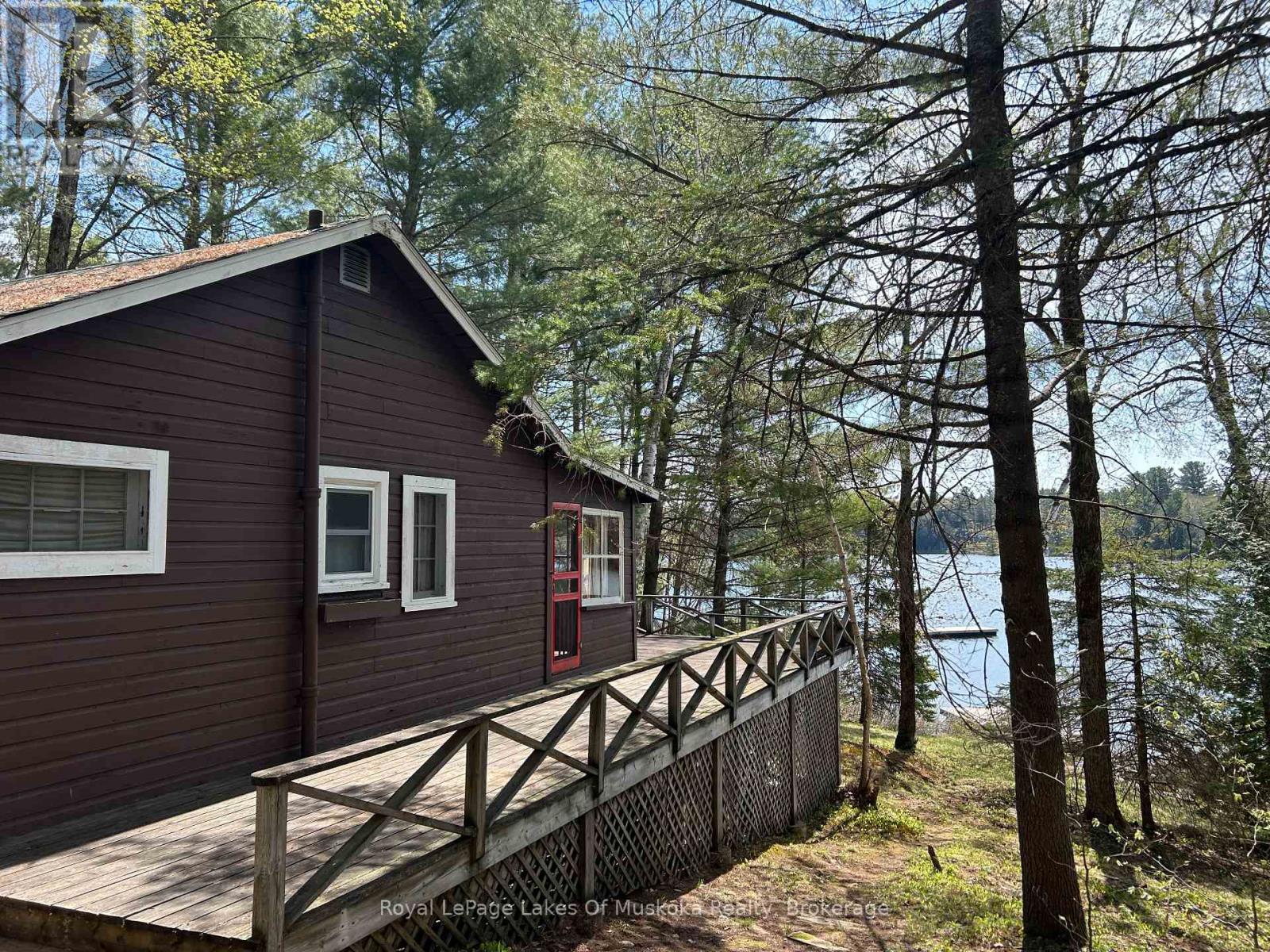 












1091 NORTH TOOKE LAKE ROAD

,
Lake of Bays (Mclean),




Ontario
P0B1A0

