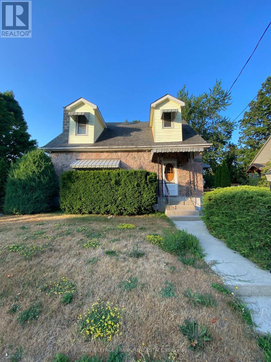 












199 BARNARDO AVENUE

,
Peterborough North (South),




Ontario
K9H5V6

