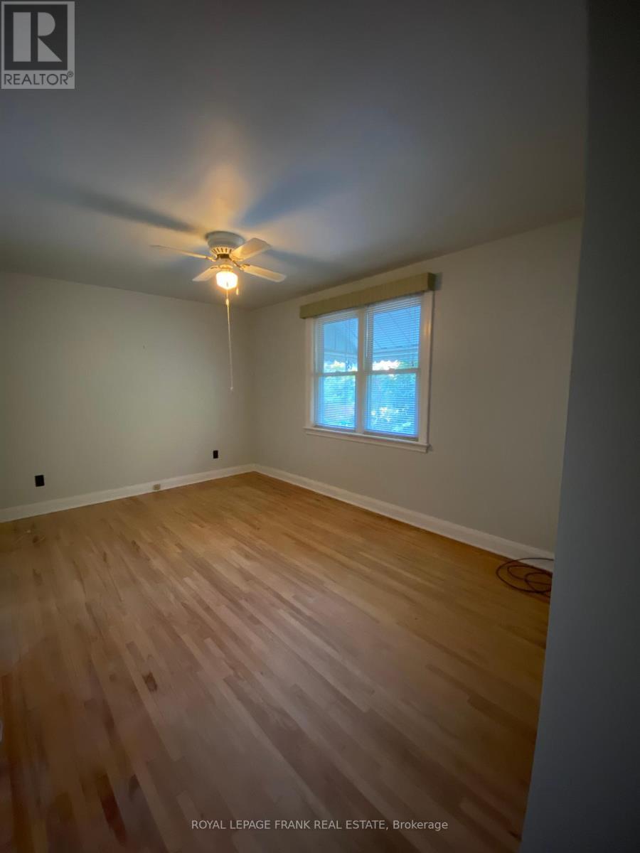 












199 BARNARDO AVENUE

,
Peterborough North (South),




Ontario
K9H5V6


