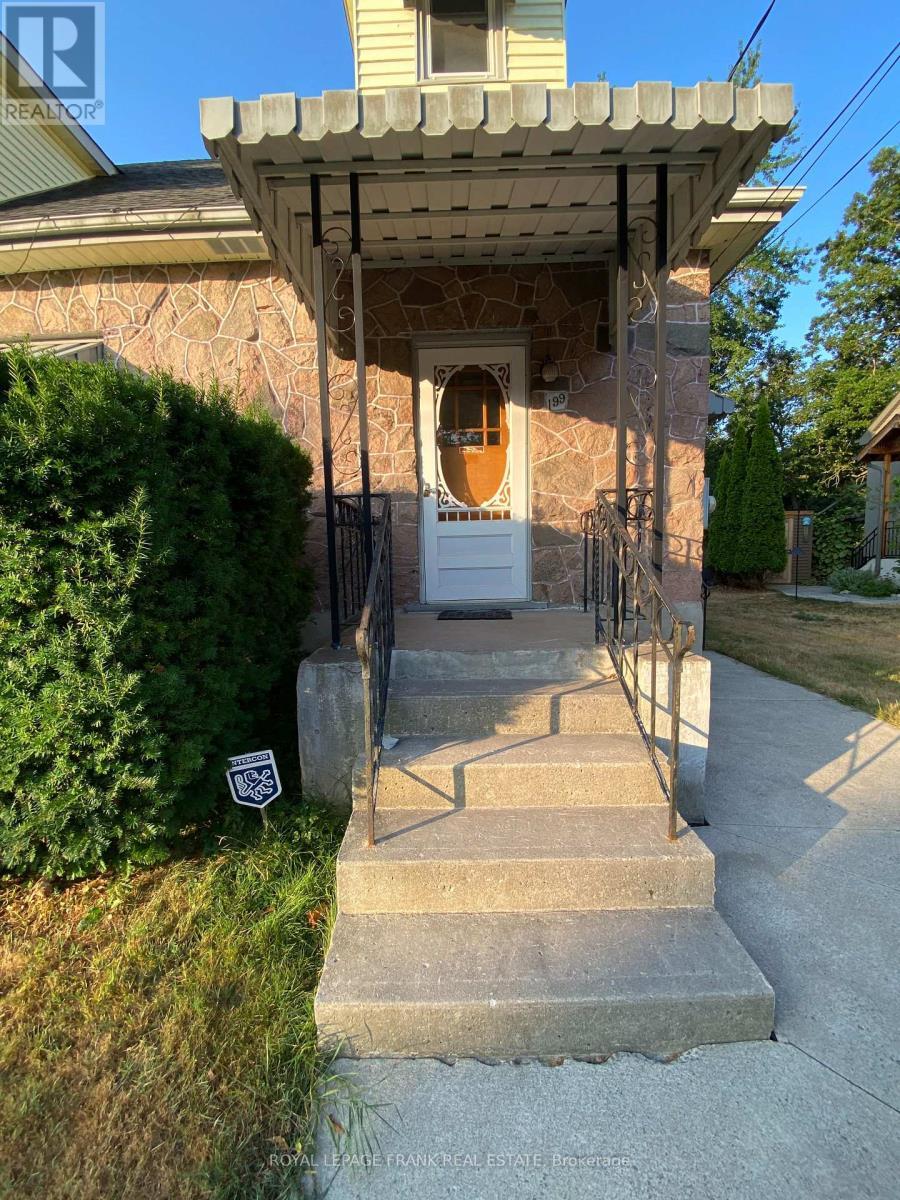 












199 BARNARDO AVENUE

,
Peterborough North (South),




Ontario
K9H5V6

