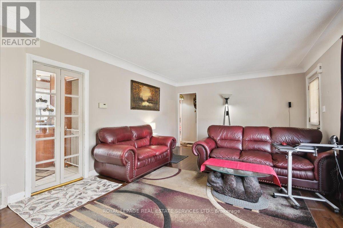 












14 GERMORDA DRIVE

,
Oakville,




Ontario
L6H1A8

