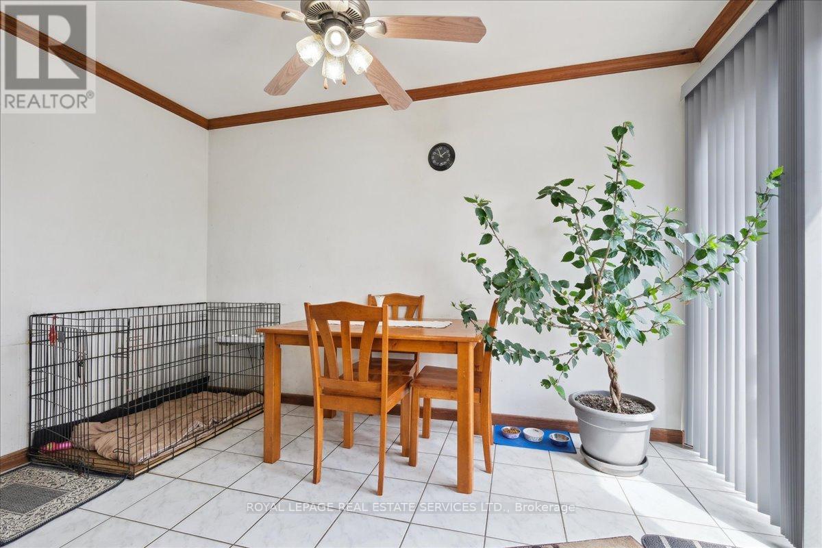 












14 GERMORDA DRIVE

,
Oakville,




Ontario
L6H1A8

