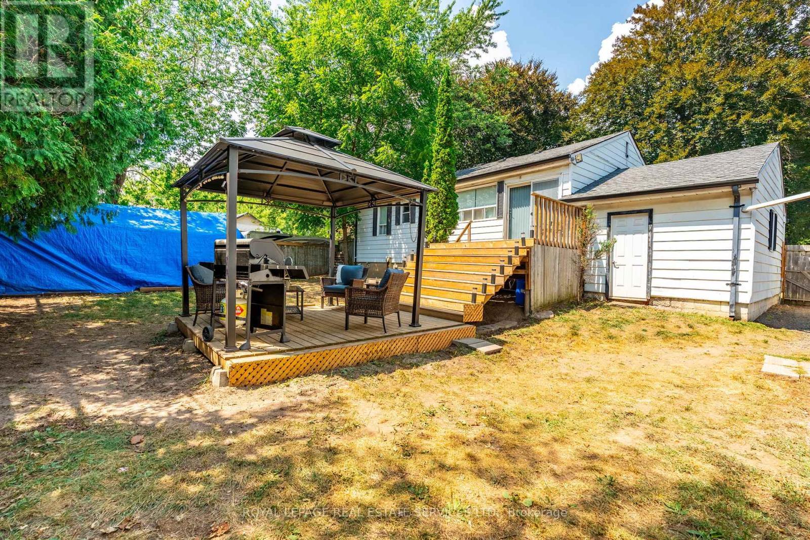 












14 GERMORDA DRIVE

,
Oakville,




Ontario
L6H1A8

