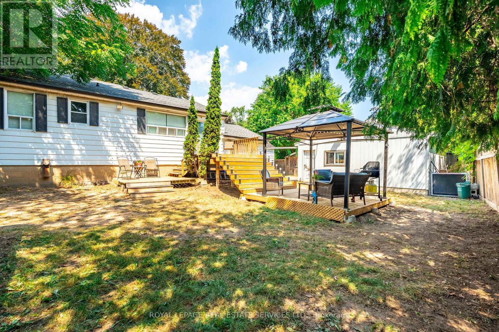 












14 GERMORDA DRIVE

,
Oakville,




Ontario
L6H1A8

