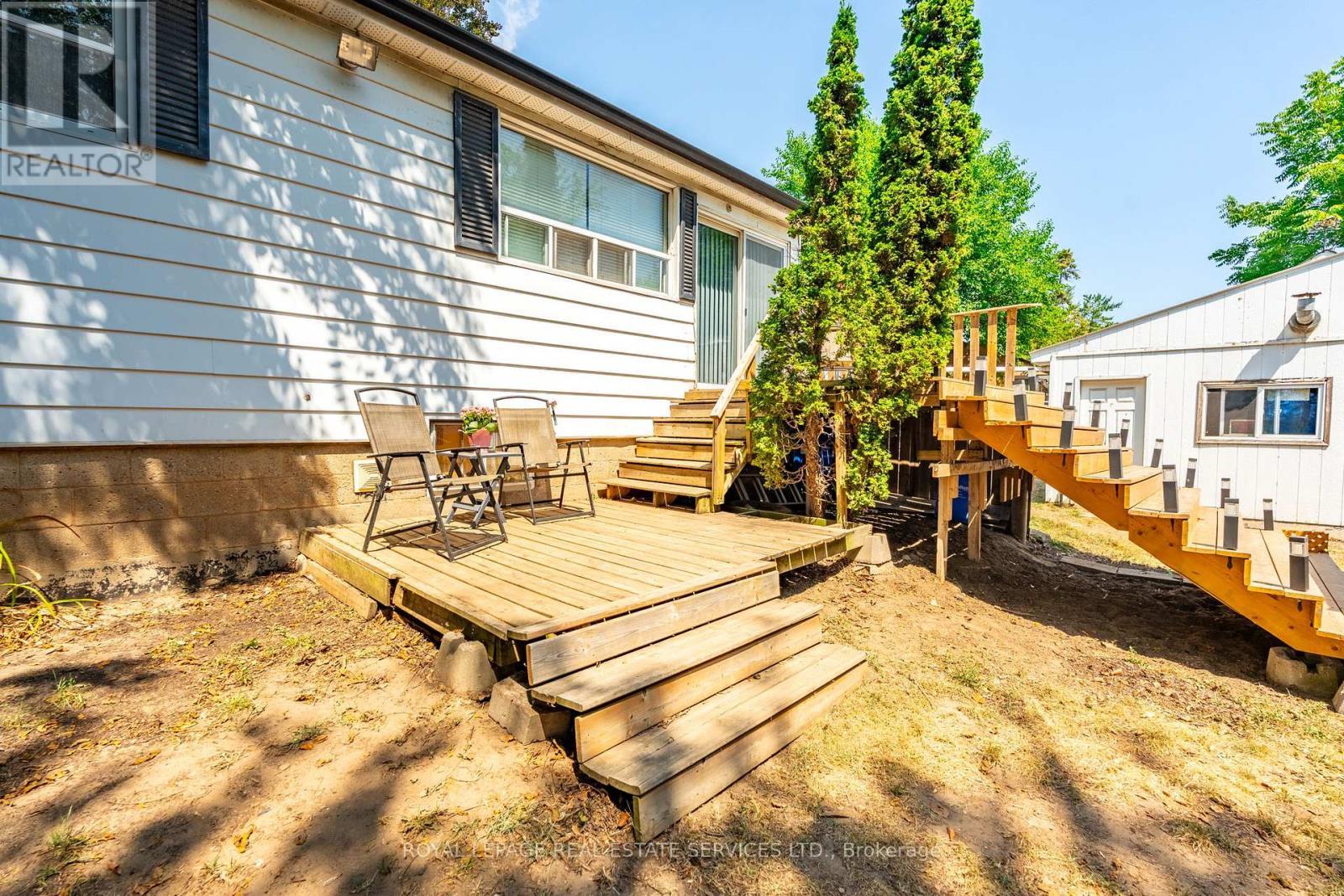 












14 GERMORDA DRIVE

,
Oakville,




Ontario
L6H1A8

