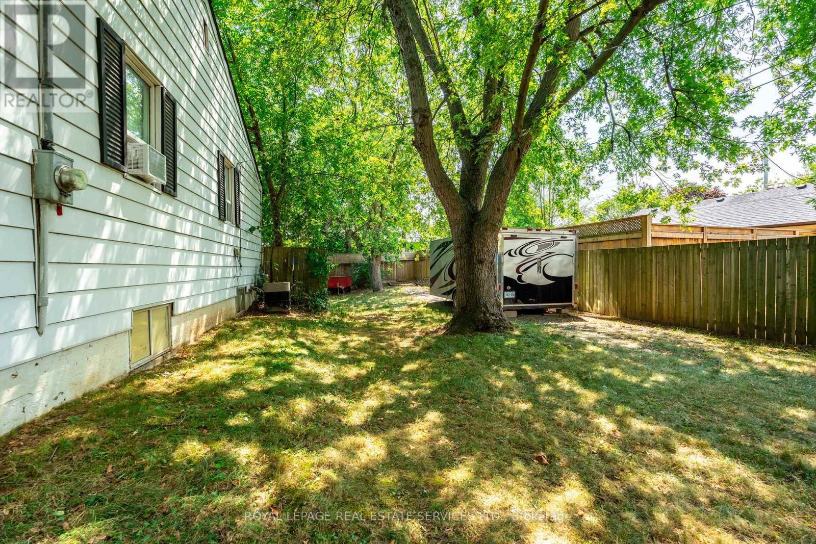 












14 GERMORDA DRIVE

,
Oakville,




Ontario
L6H1A8

