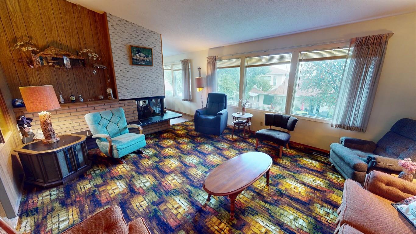 









2600


7th

Street,
Cranbrook,




BC
V1C 1N5

