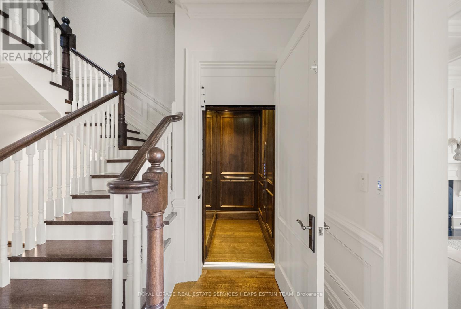 












243 ROSE PARK DRIVE

,
Toronto,




Ontario
M4T1R6

