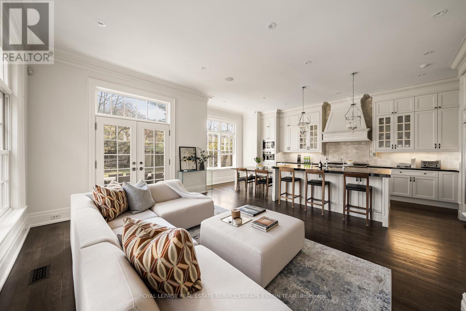 












243 ROSE PARK DRIVE

,
Toronto,




Ontario
M4T1R6

