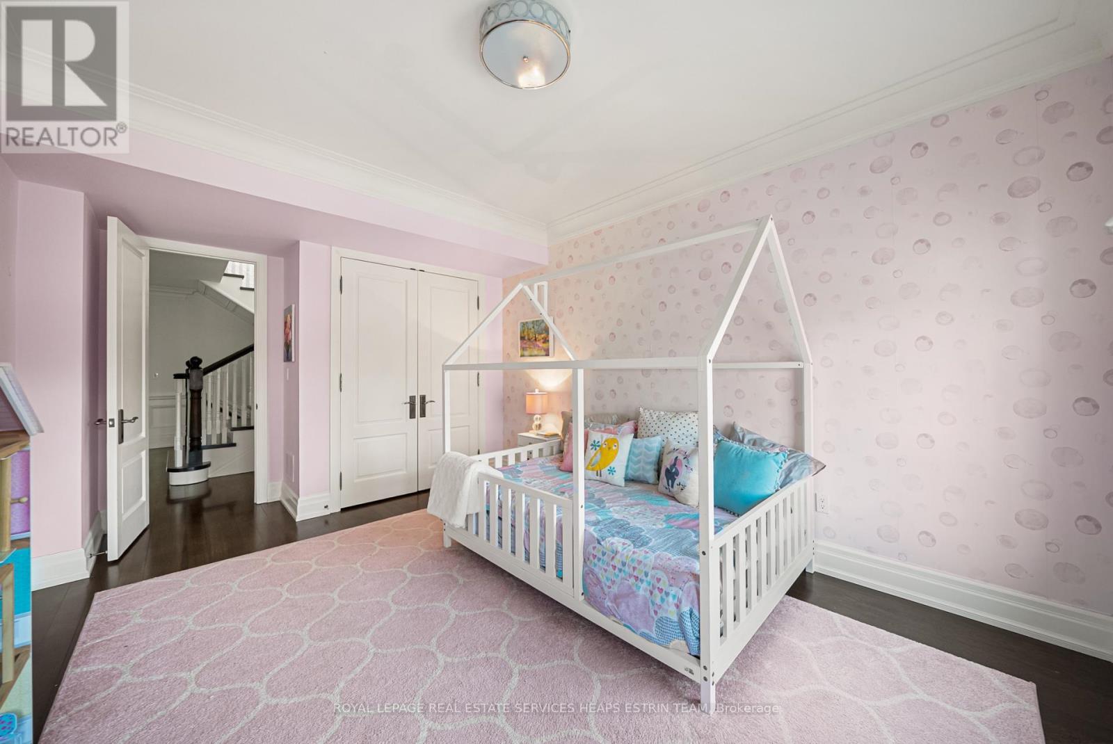 












243 ROSE PARK DRIVE

,
Toronto,




Ontario
M4T1R6


