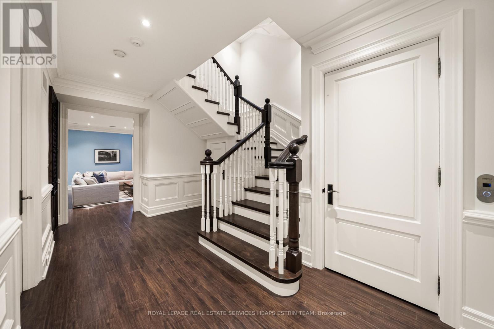












243 ROSE PARK DRIVE

,
Toronto,




Ontario
M4T1R6

