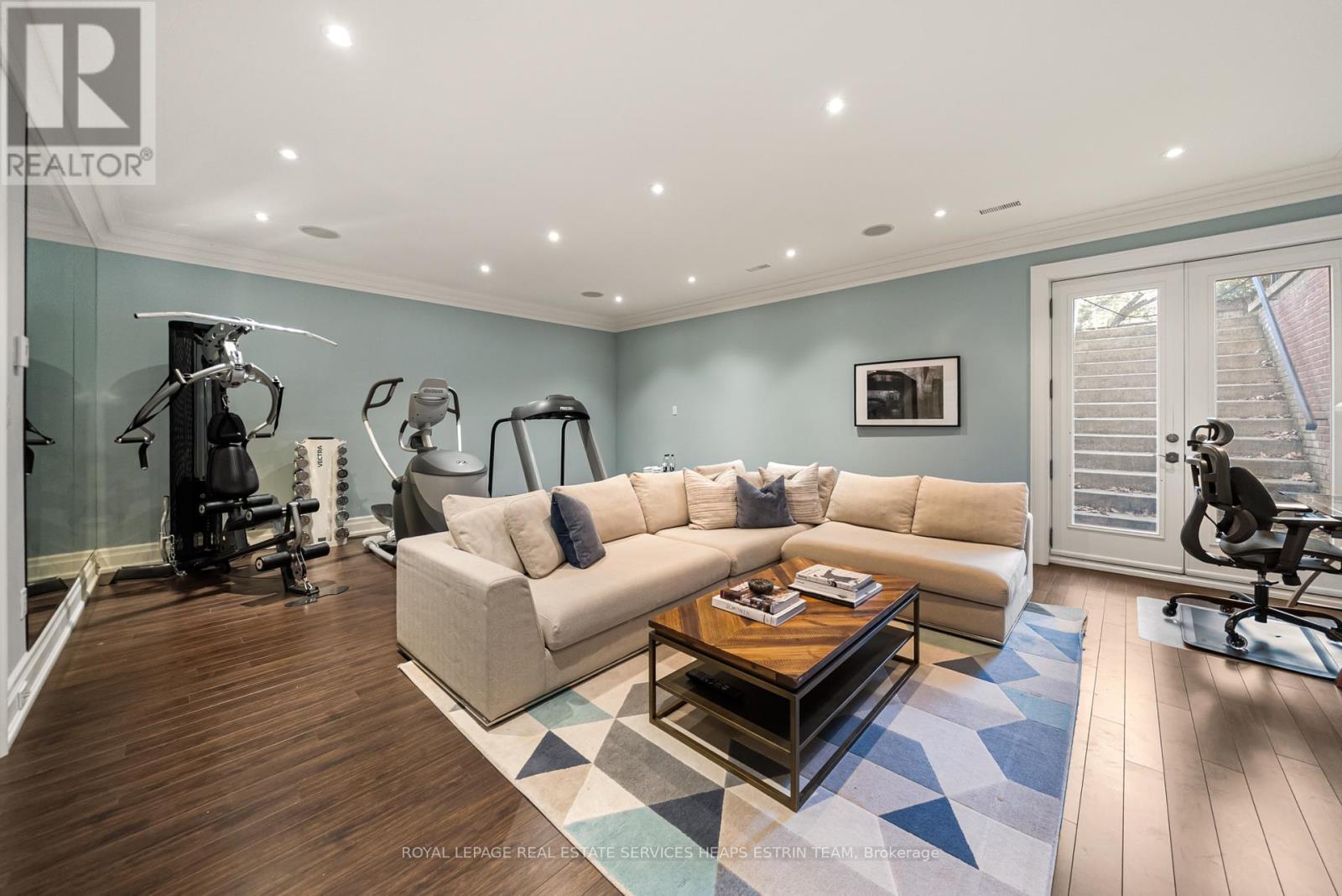 












243 ROSE PARK DRIVE

,
Toronto,




Ontario
M4T1R6

