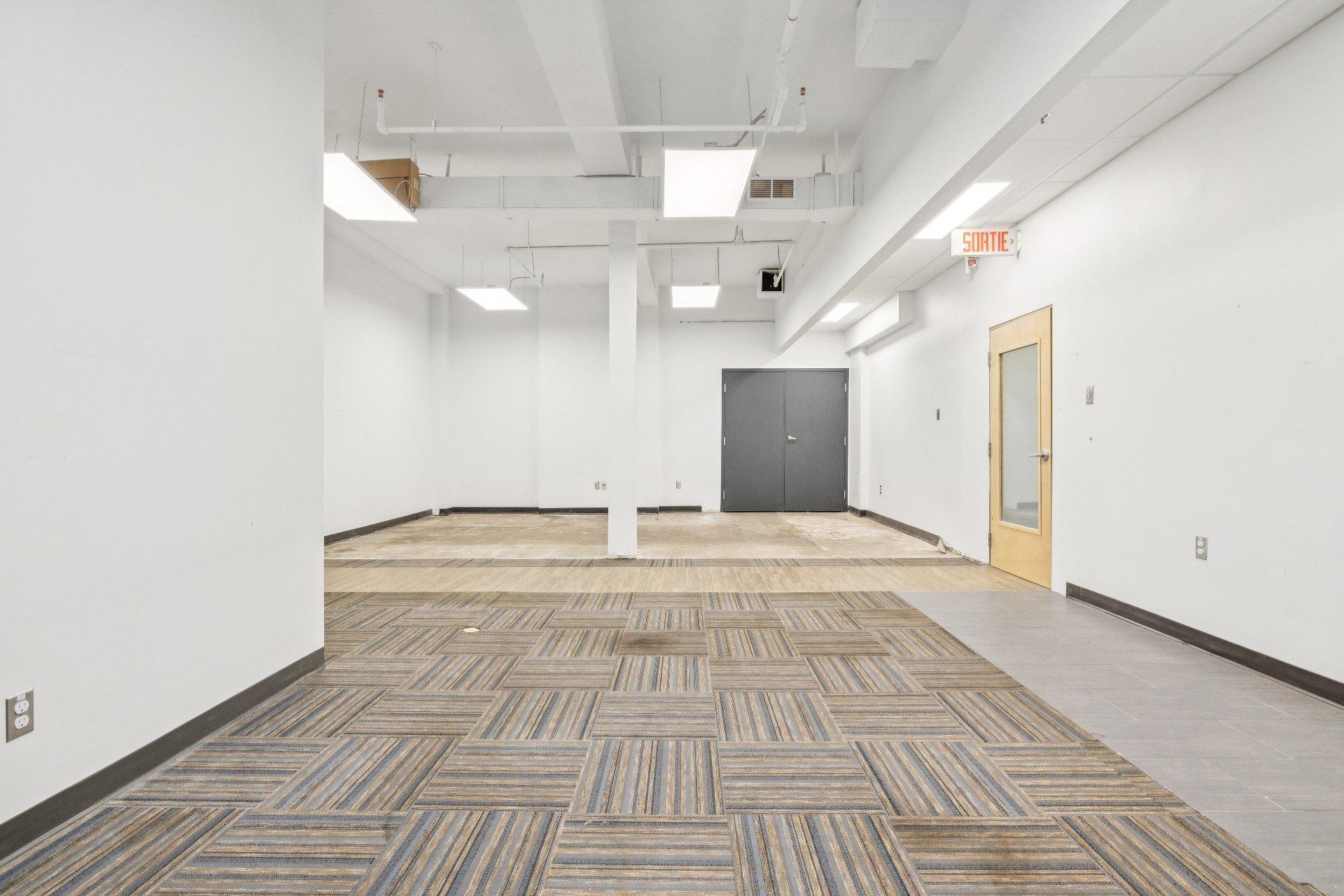 









99


Rue Crémazie

, 100,
Gatineau (Hull),




QC
J8Y3P1

