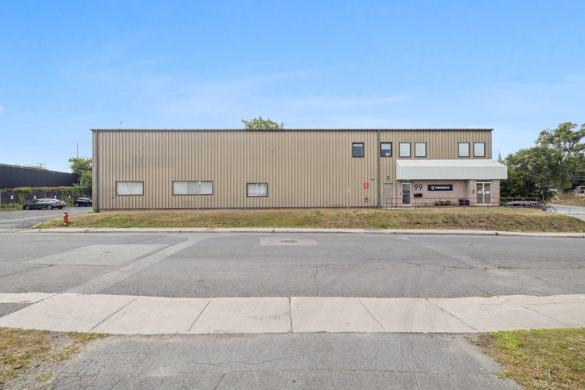 









99


Rue Crémazie

, 100,
Gatineau (Hull),




QC
J8Y3P1

