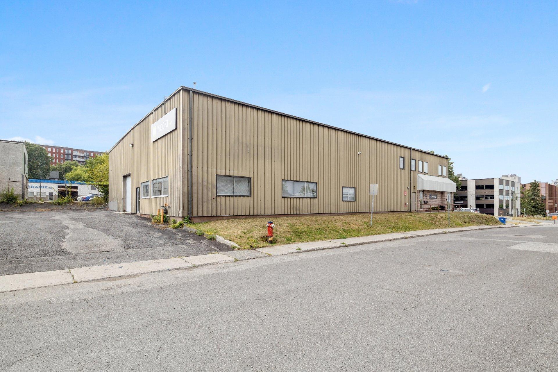 









99


Rue Crémazie

, 100,
Gatineau (Hull),




QC
J8Y3P1

