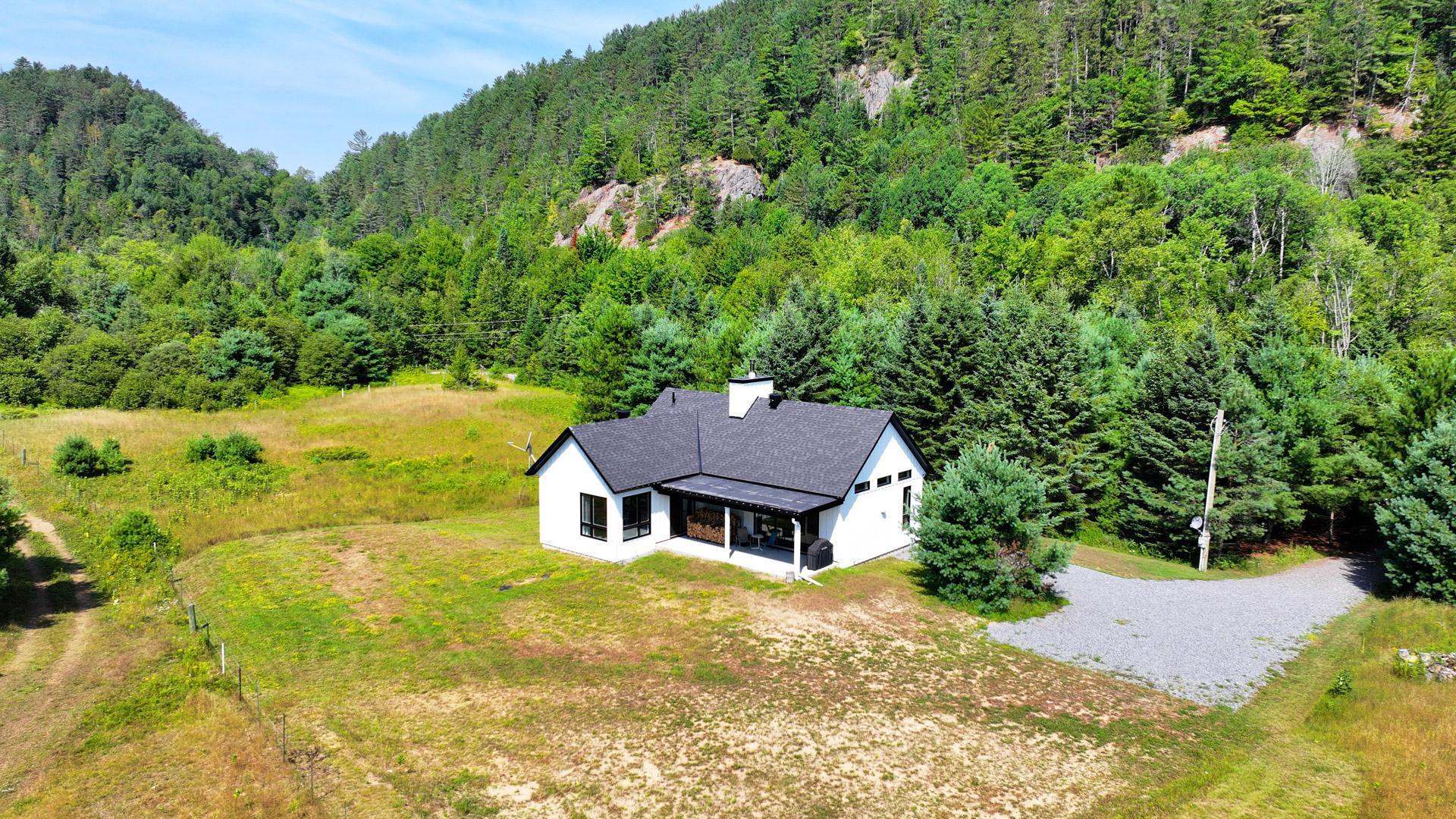 









13


Ch. de la Paix

,
Bowman,




QC
J0X3C0

