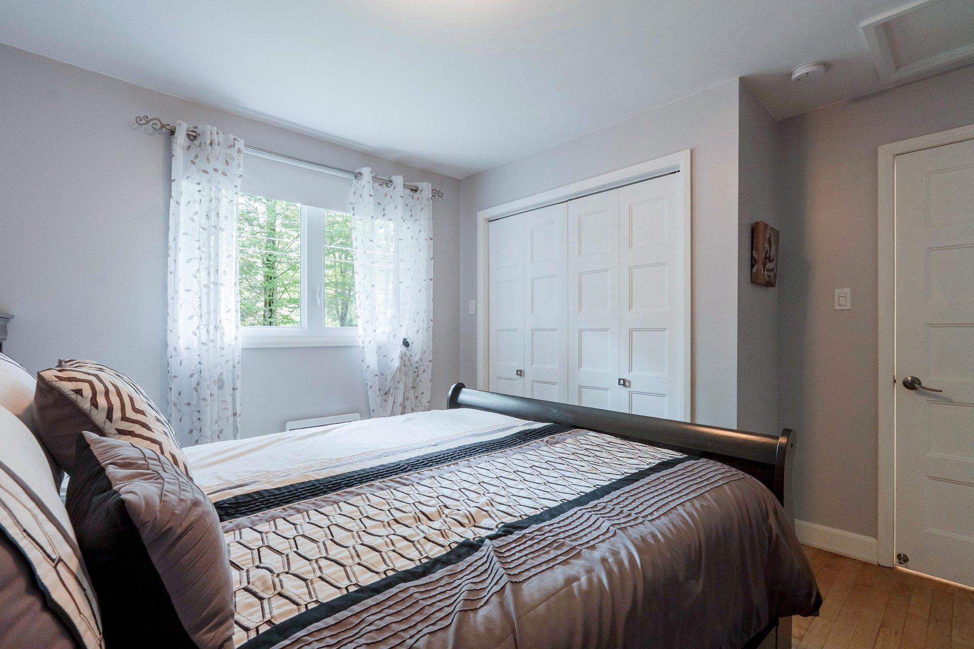 









424


Rue des Pins

,
Compton,




QC
J0B1L0

