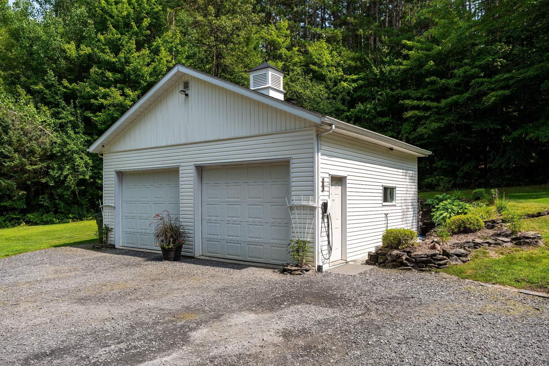 









424


Rue des Pins

,
Compton,




QC
J0B1L0

