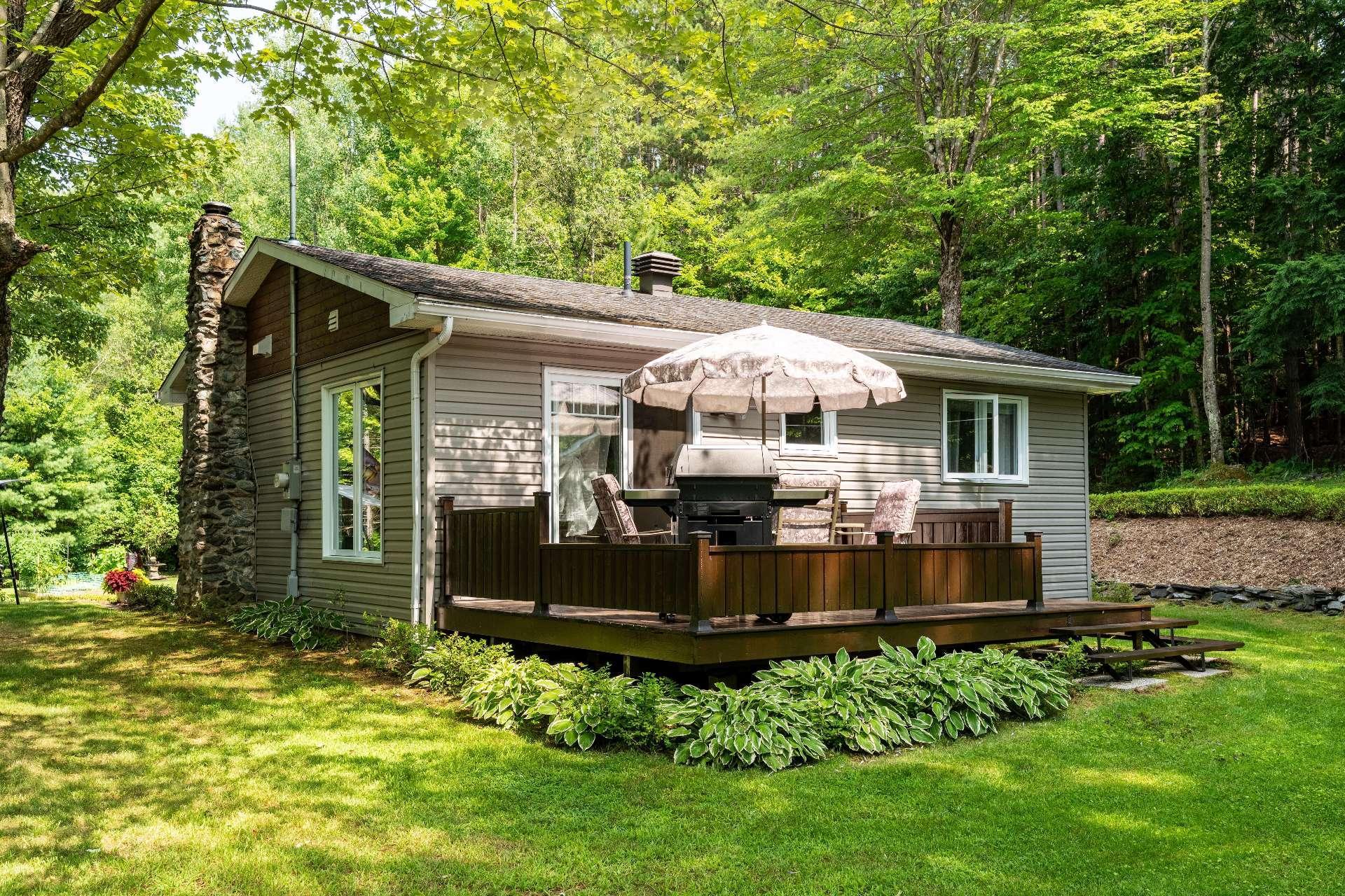 









424


Rue des Pins

,
Compton,




QC
J0B1L0

