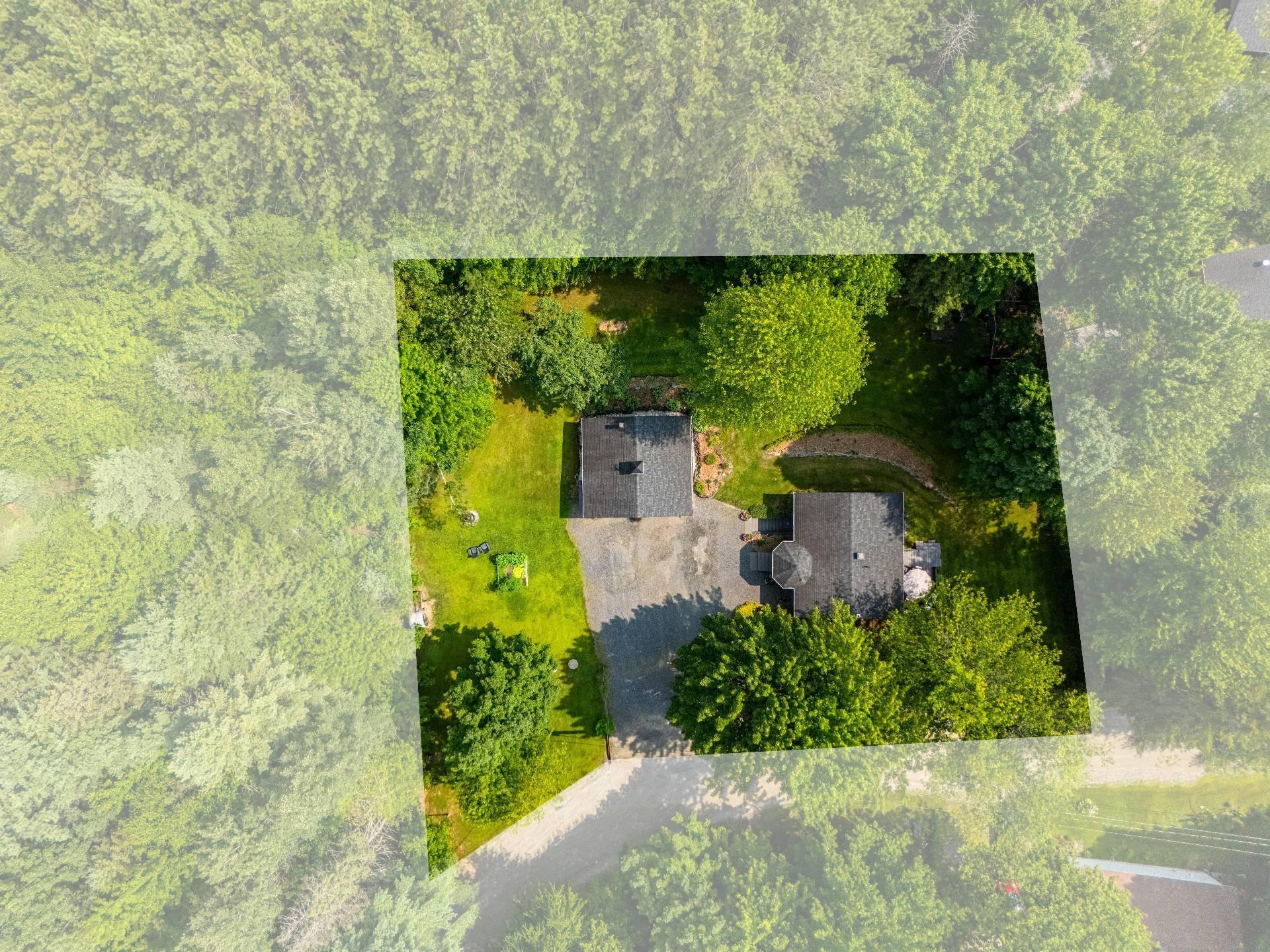 









424


Rue des Pins

,
Compton,




QC
J0B1L0

