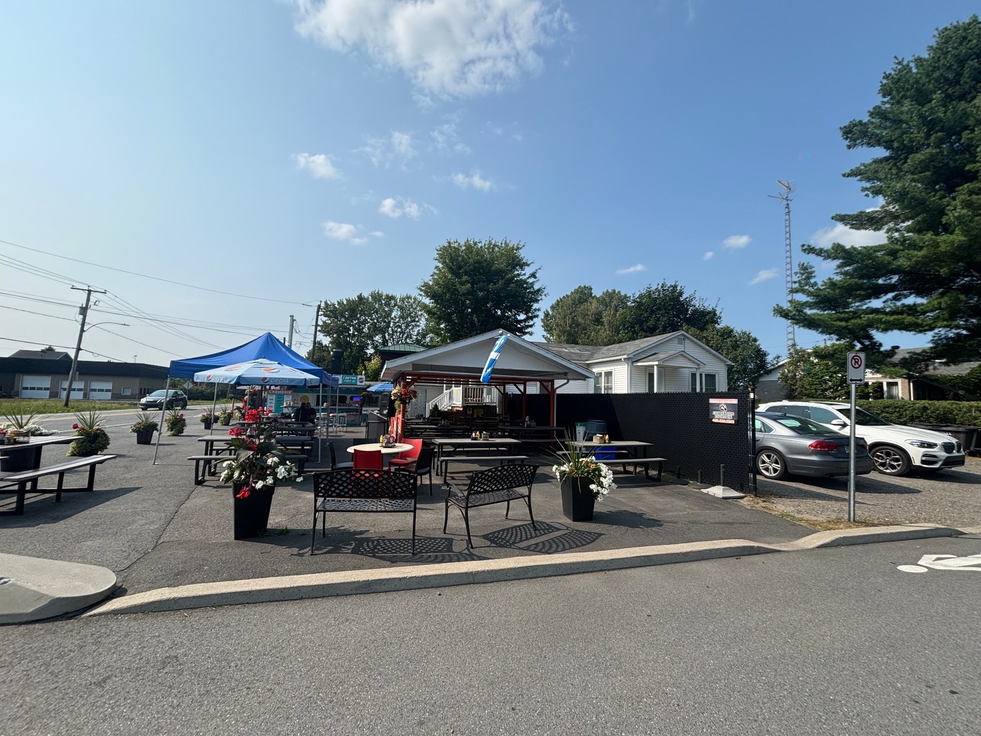 









646

 - 646A


Rue Principale

,
Saint-Roch-de-Richelieu,




QC
J0L2M0

