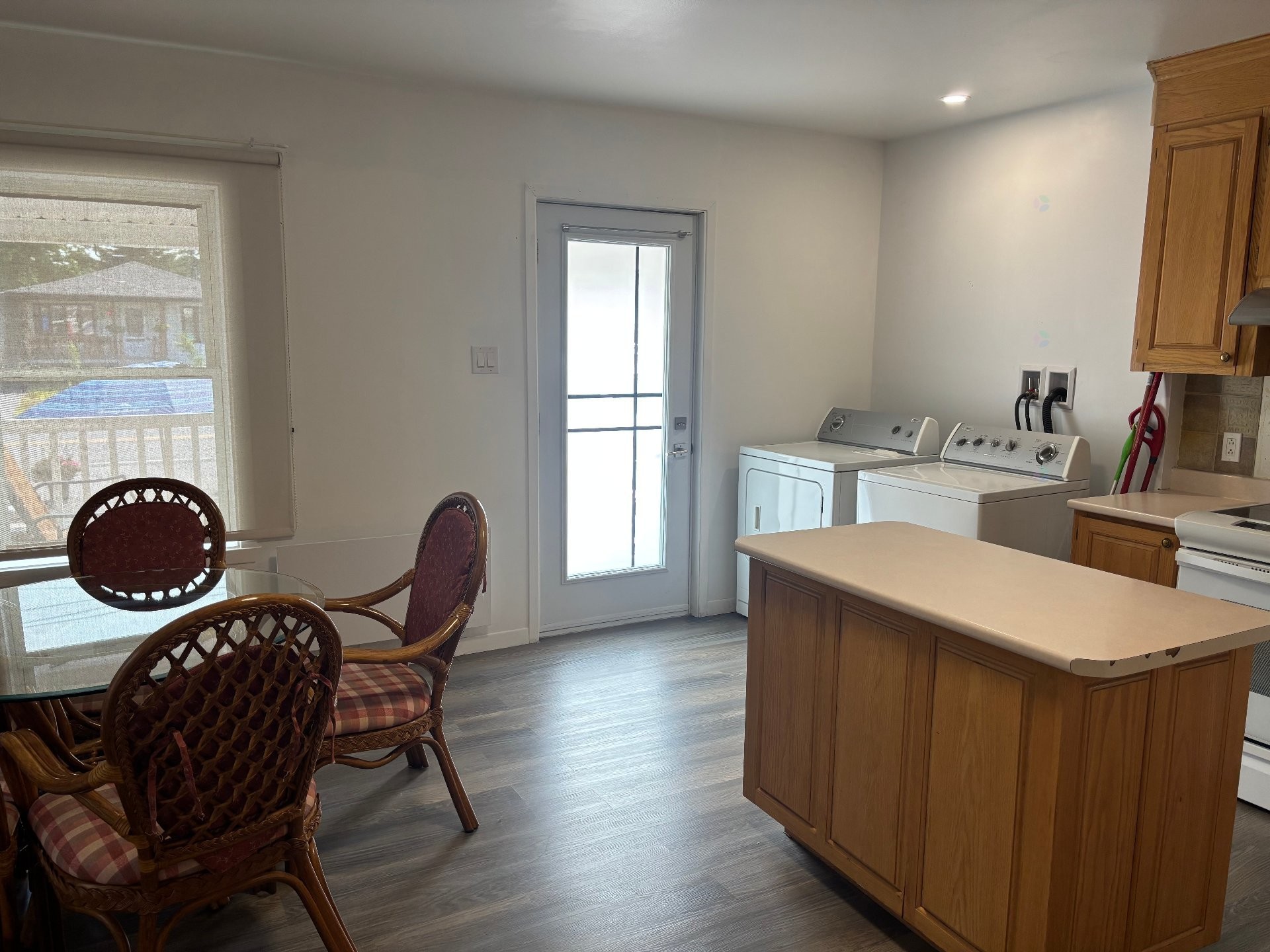 









646

 - 646A


Rue Principale

,
Saint-Roch-de-Richelieu,




QC
J0L2M0

