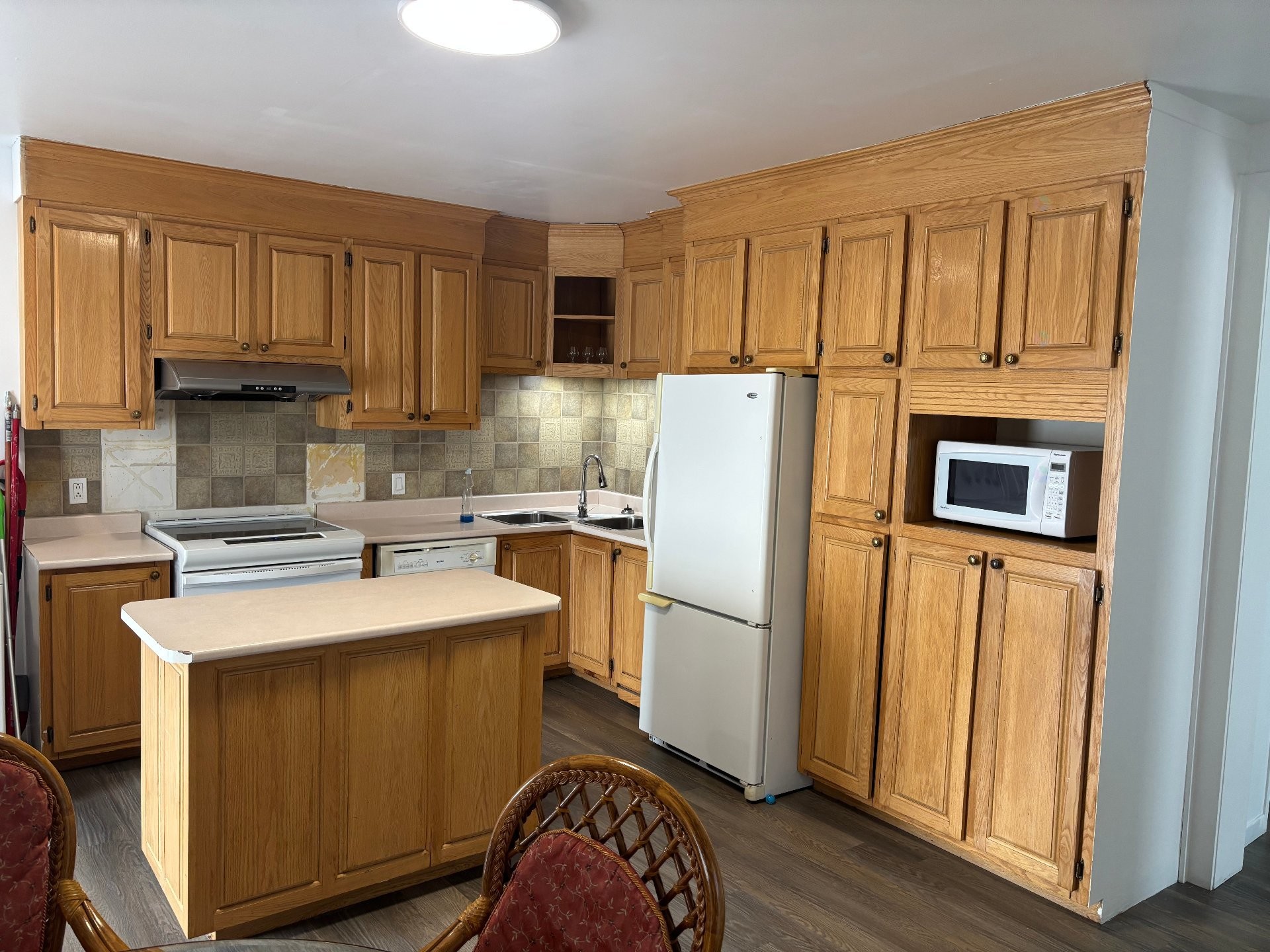 









646

 - 646A


Rue Principale

,
Saint-Roch-de-Richelieu,




QC
J0L2M0

