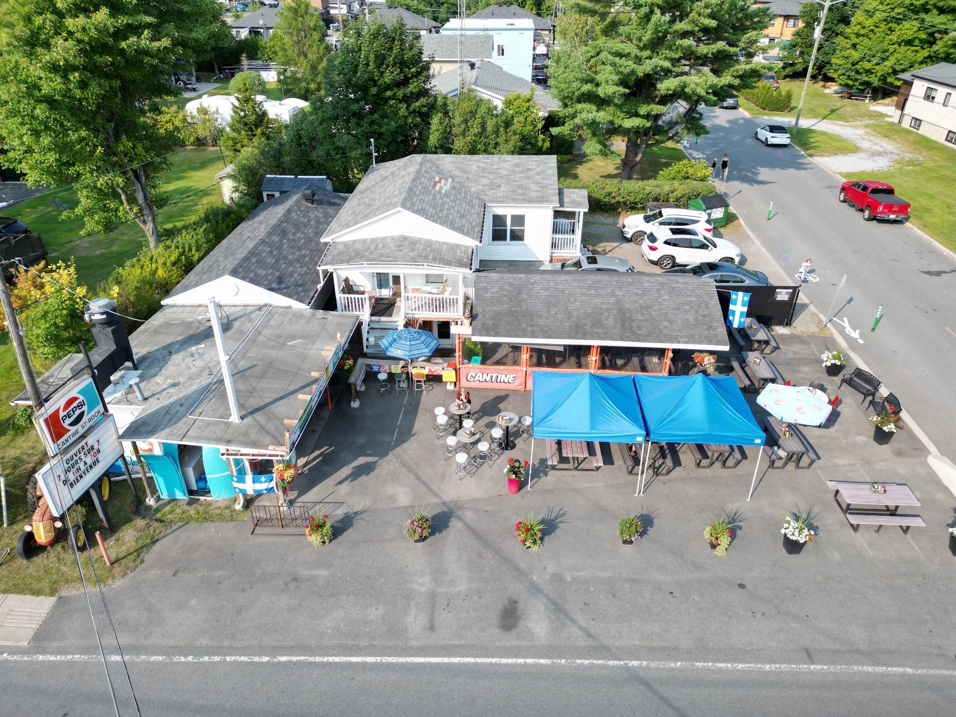 









646

 - 646A


Rue Principale

,
Saint-Roch-de-Richelieu,




QC
J0L2M0

