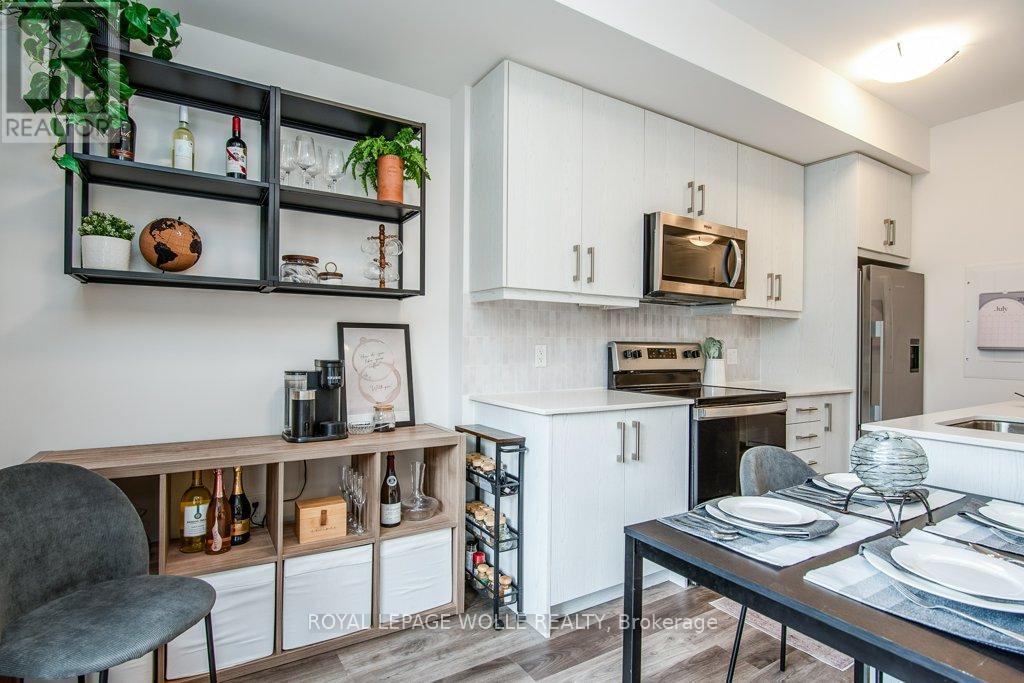 












E11 - 20 PALACE STREET

,
Kitchener,




Ontario
N2E0J3

