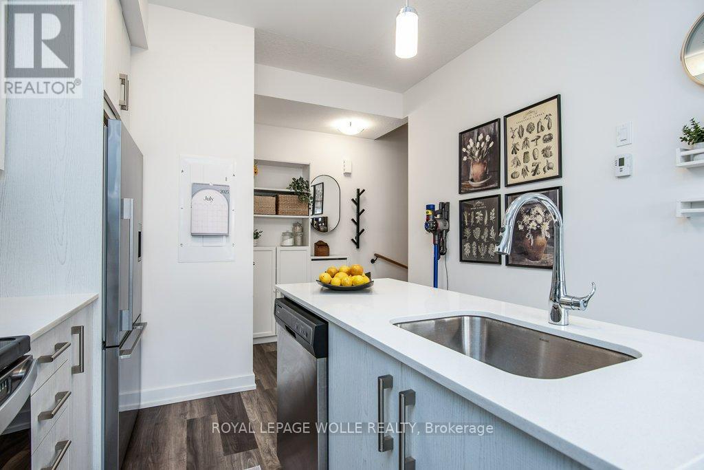












E11 - 20 PALACE STREET

,
Kitchener,




Ontario
N2E0J3

