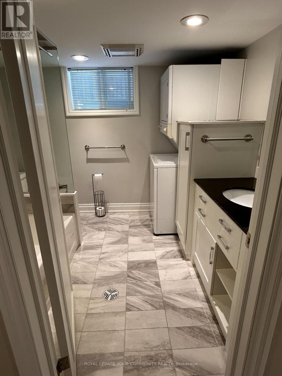 












LOWER - 2 ROUGECREST DRIVE

,
Markham,




Ontario
L3P3B6


