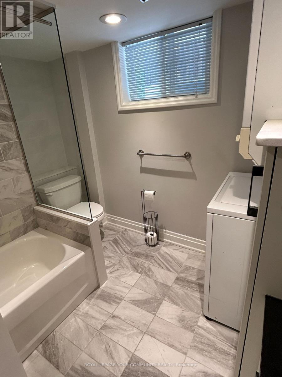 












LOWER - 2 ROUGECREST DRIVE

,
Markham,




Ontario
L3P3B6

