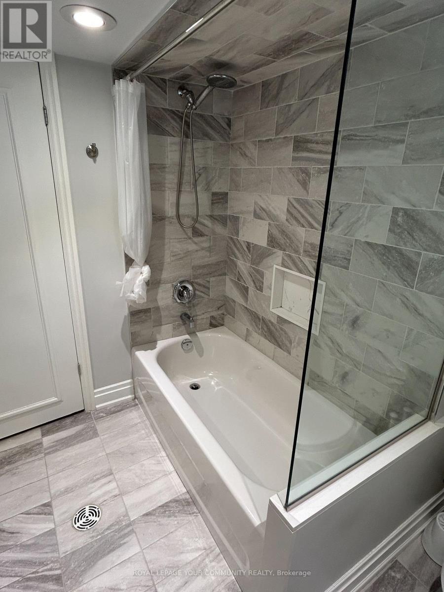 












LOWER - 2 ROUGECREST DRIVE

,
Markham,




Ontario
L3P3B6

