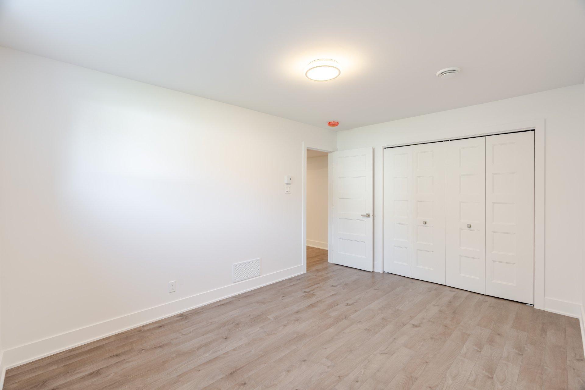 









6780


Rue Baillargeon

,
Brossard,




QC
J4Z1S9

