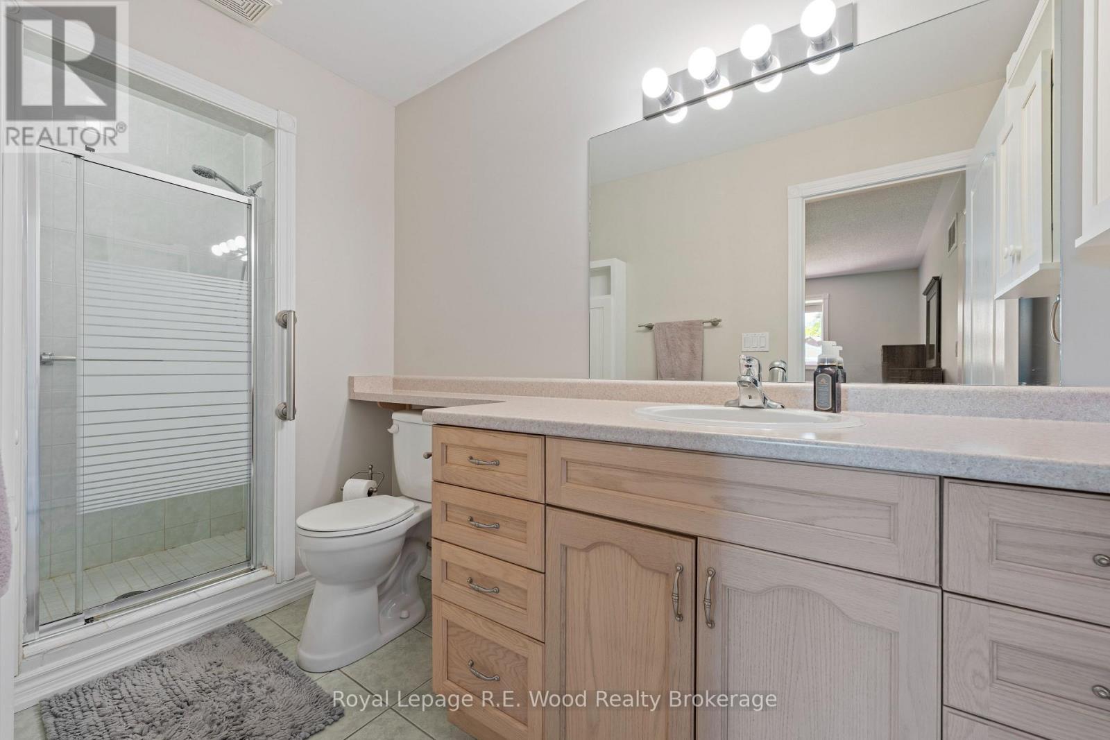 












39 SOUTH DRIVE

,
Norfolk (Simcoe),




Ontario
N3Y0A6

