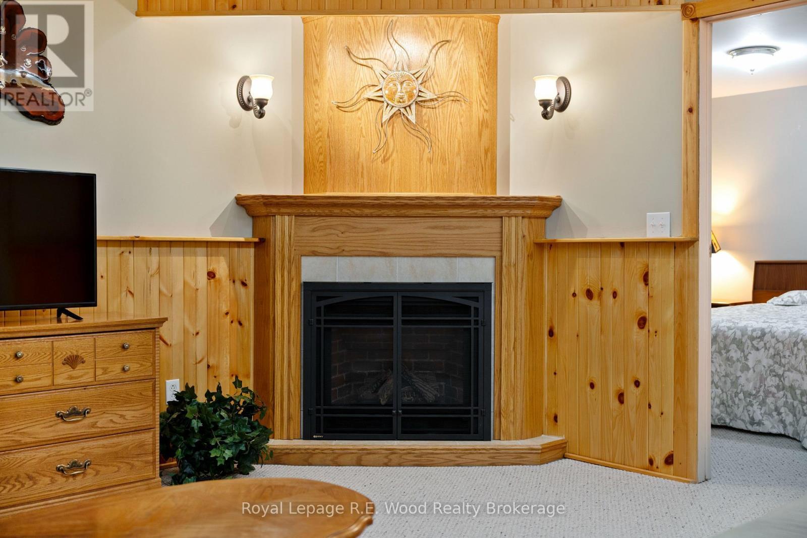 












39 SOUTH DRIVE

,
Norfolk (Simcoe),




Ontario
N3Y0A6

