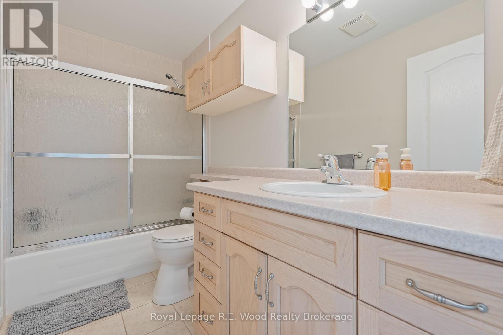 












39 SOUTH DRIVE

,
Norfolk (Simcoe),




Ontario
N3Y0A6


