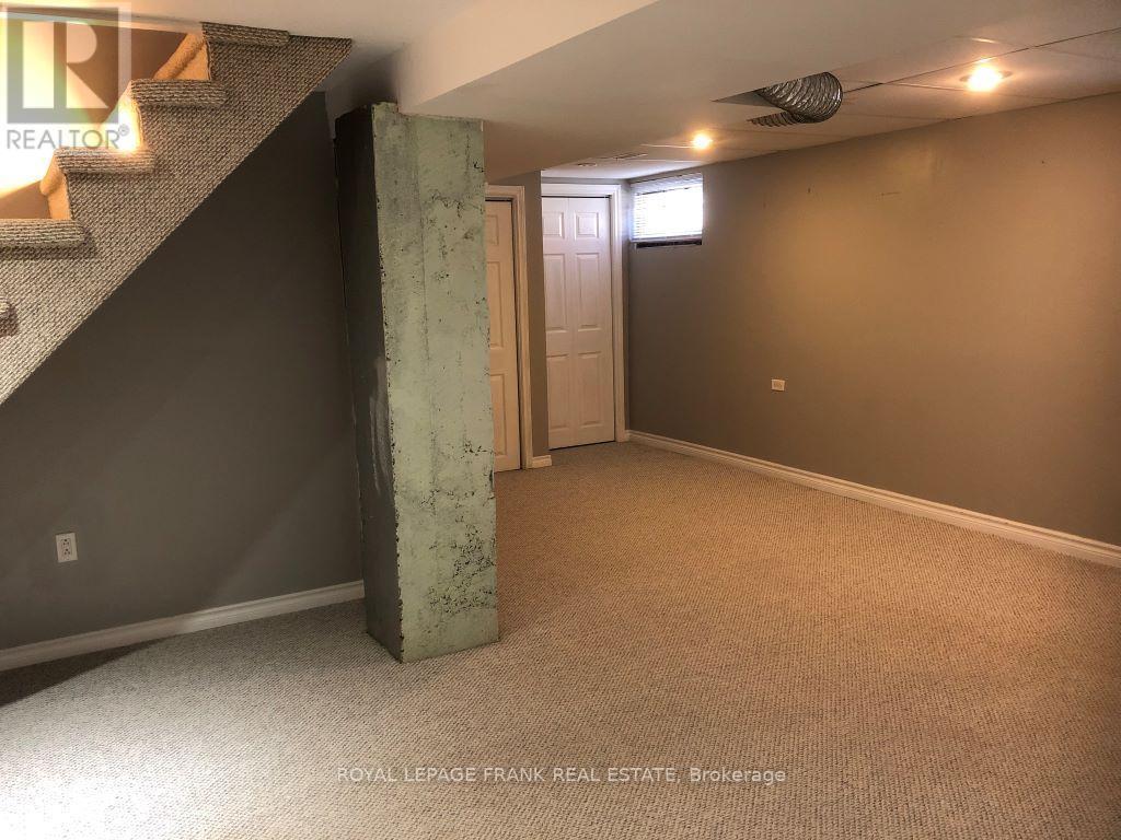 












714 CHEMONG ROAD

,
Peterborough North (South),




Ontario
K9H5Y9

