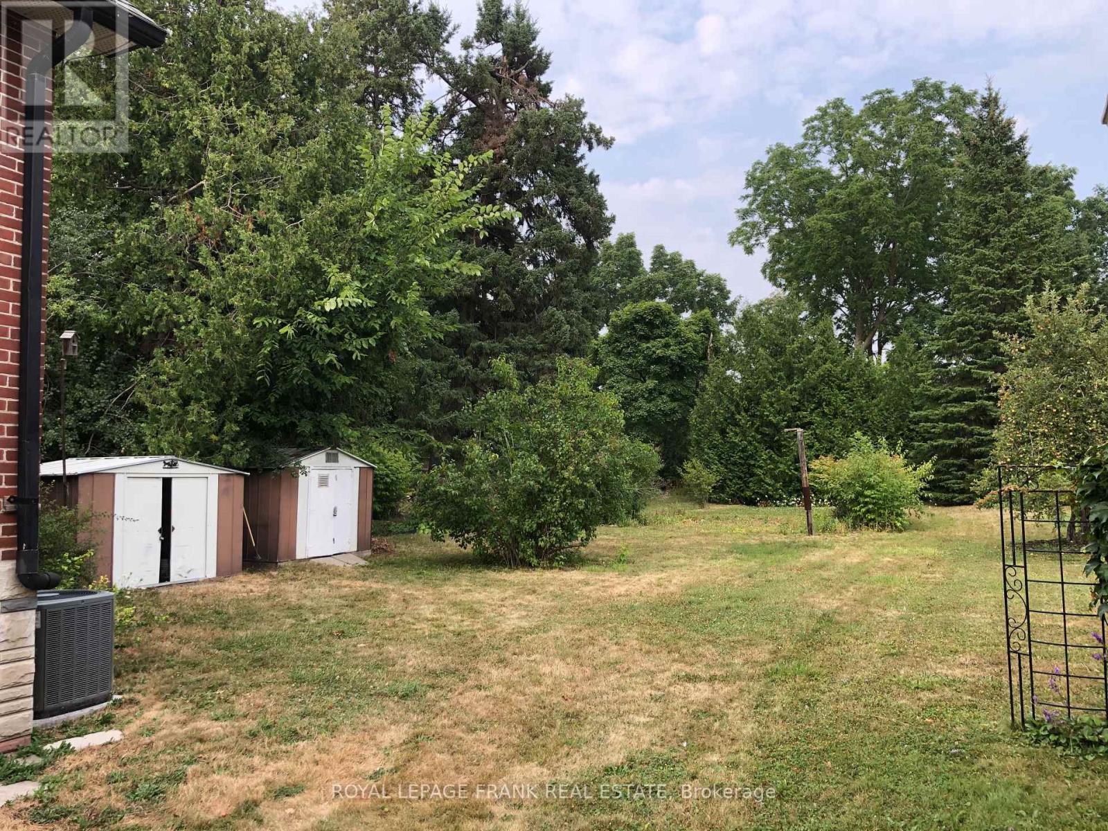 












714 CHEMONG ROAD

,
Peterborough North (South),




Ontario
K9H5Y9

