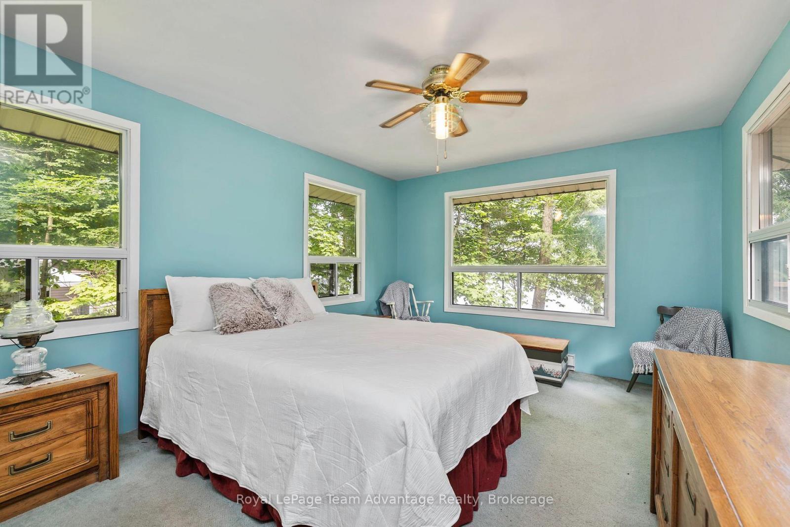 












646 (125) OAK POINT ROAD

,
Parry Sound,




Ontario
P2A2X4

