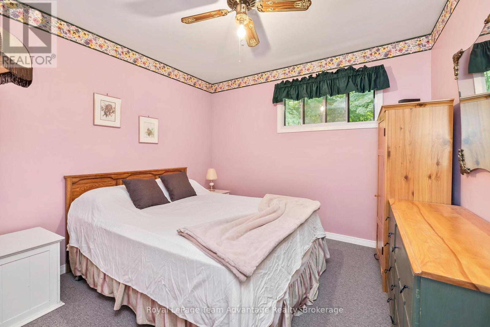 












646 (125) OAK POINT ROAD

,
Parry Sound,




Ontario
P2A2X4


